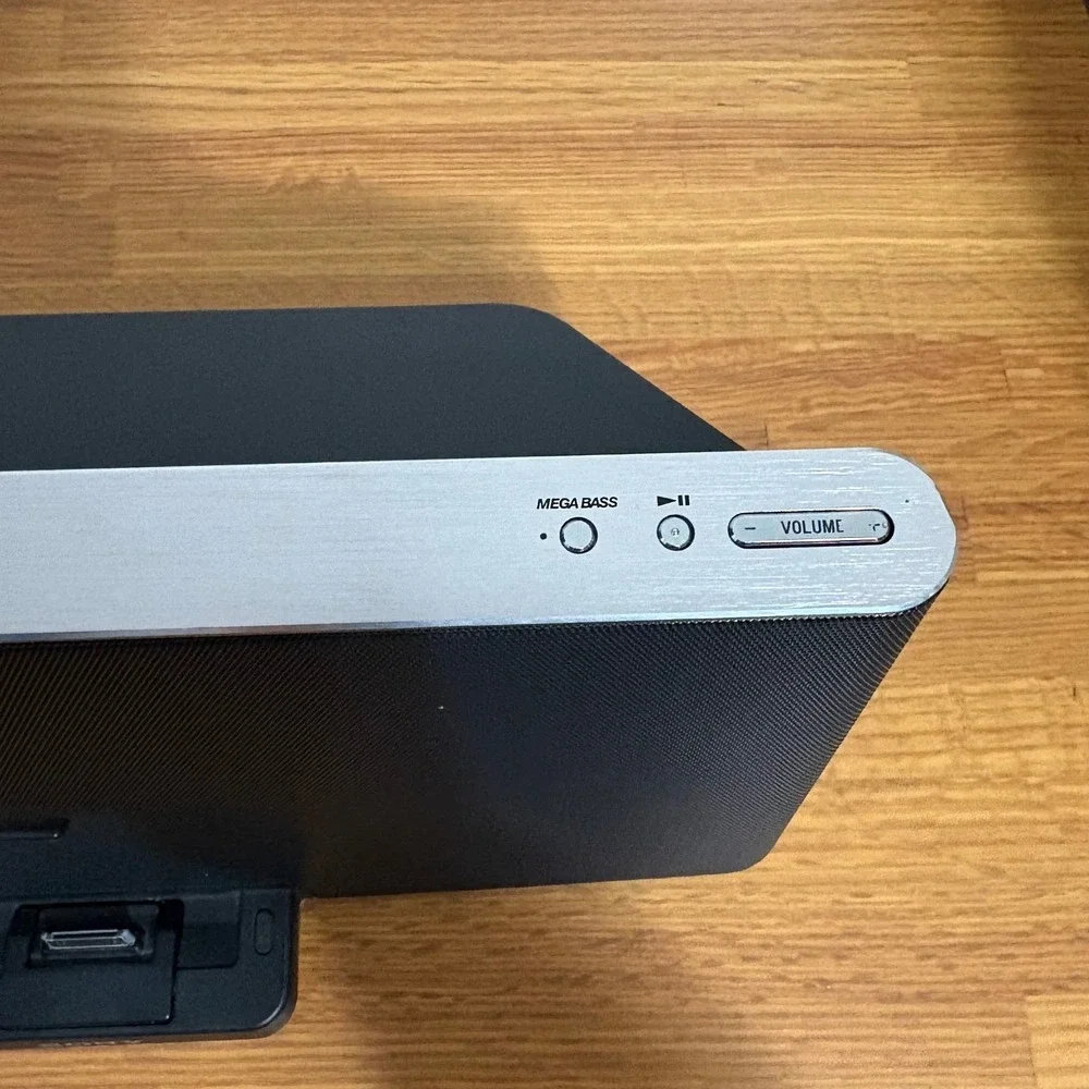 Sony Personal Audio Docking‎ System RDP-X200iP Bluetooth 30-Pin Speaker Black